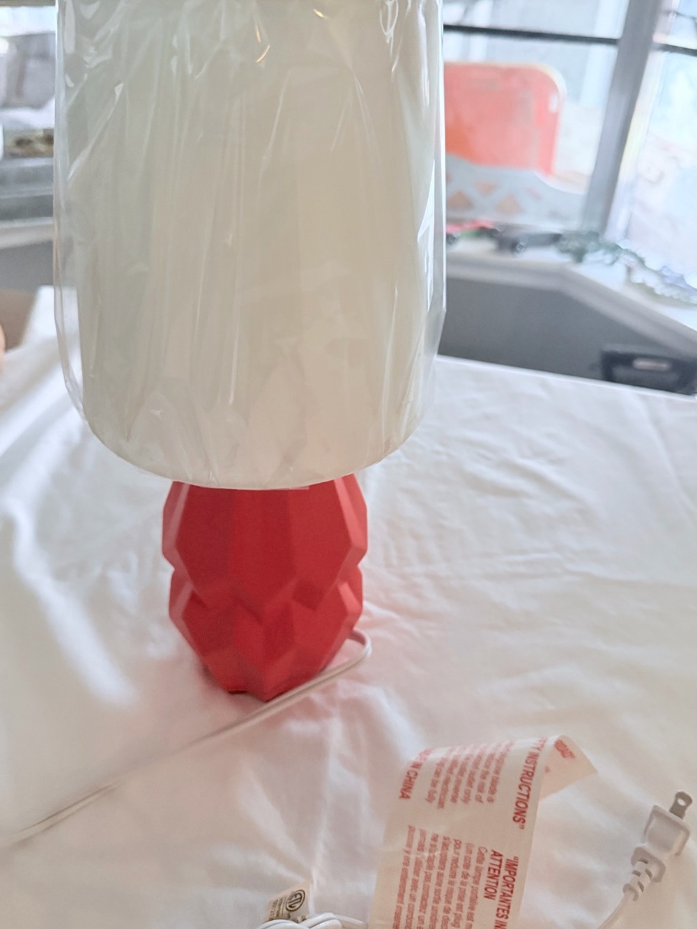 Chic Design Orange/Pink Geometric Table Lamp with White Shade Fabric Shade